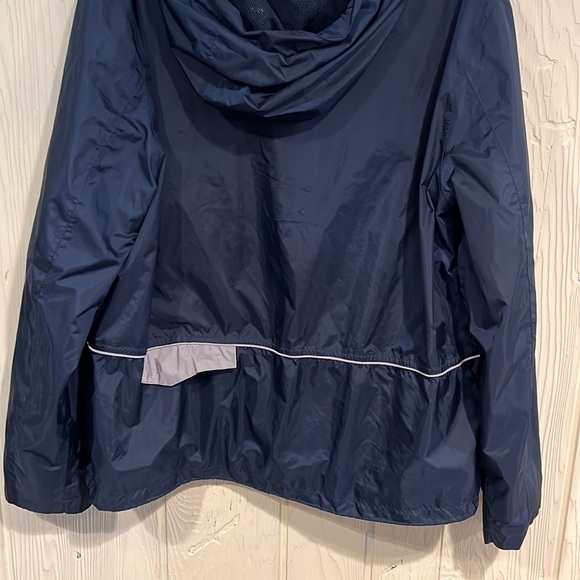 Ozark Trail Outdoor Equipment Men’s Navy Hooded Jacket - Picture 5 of 10